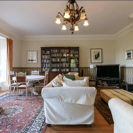 בית נופש Jenkinstown Castle House *