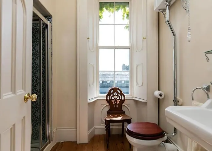 Jenkinstown Castle House